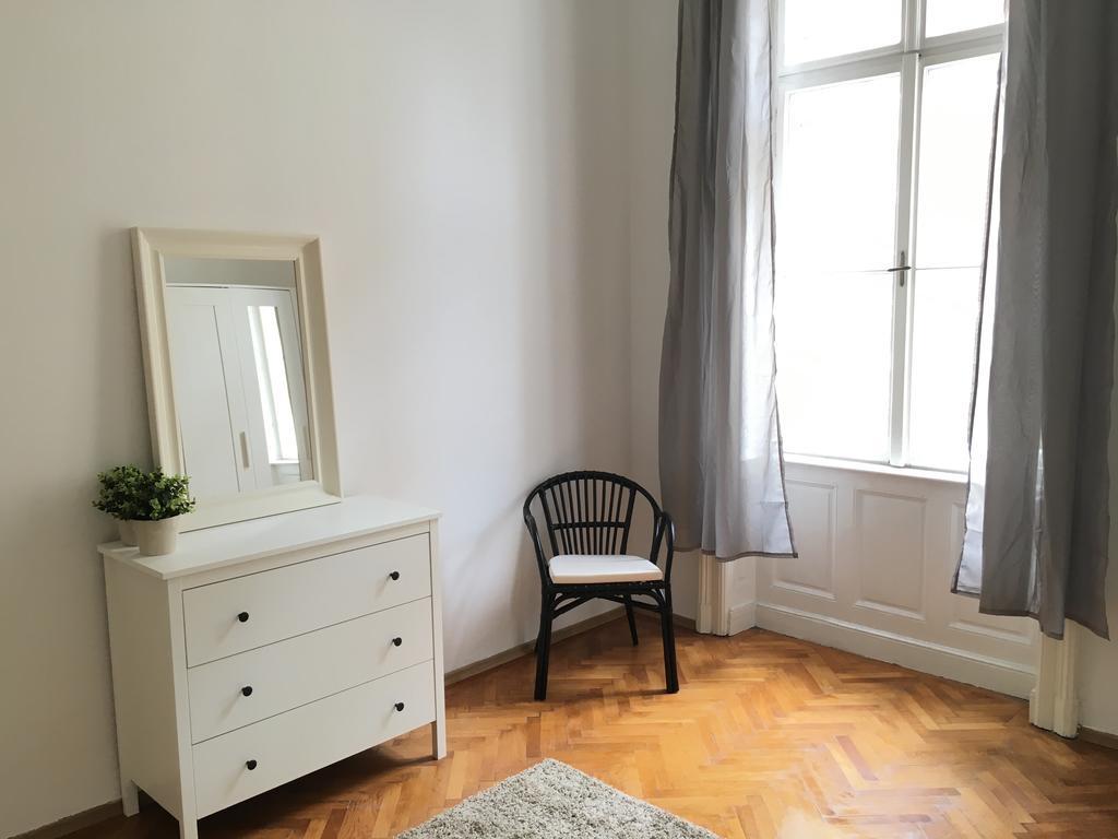 Budget Apartment by Hi5-Rákoczi 24 Budapest Kültér fotó